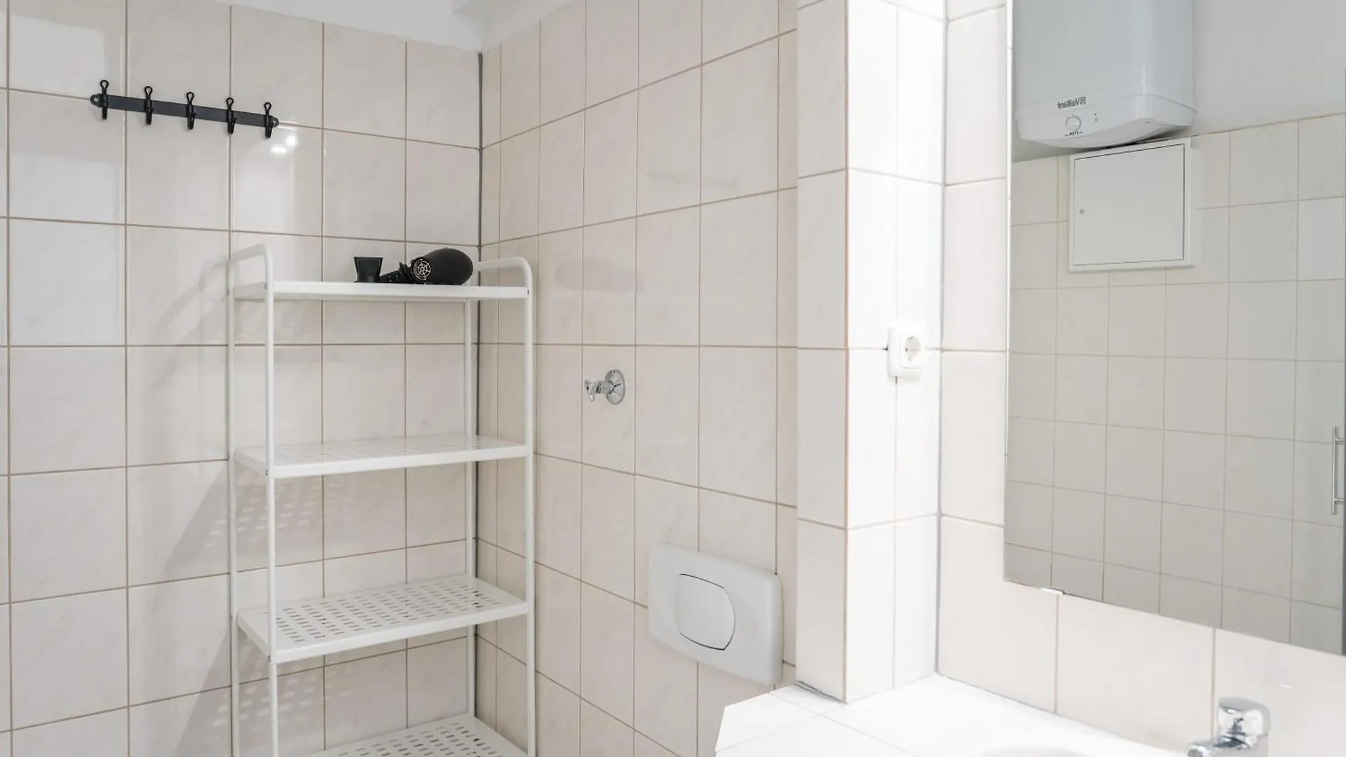 Spacious Family Apartment With 2 Bedrooms Berlin