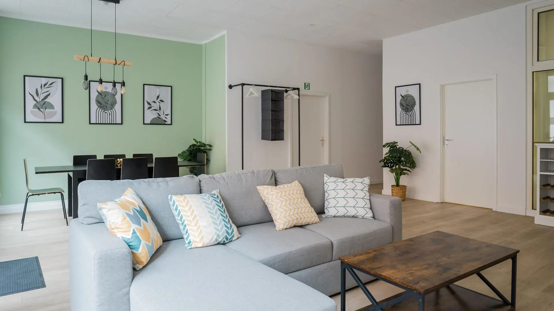 Spacious Family Apartment With 2 Bedrooms Berlin
